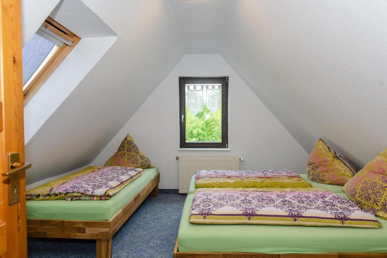3-Raum-Fewo-Fuer-5-Personen-1-Aufbettung-Auf-Ruegen Apartment Schaprode Exterior photo