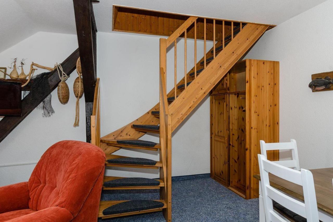3-Raum-Fewo-Fuer-5-Personen-1-Aufbettung-Auf-Ruegen Apartment Schaprode Exterior photo
